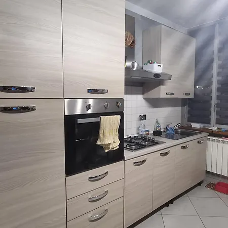 Bilocale Su Due Piani Vicino Centro