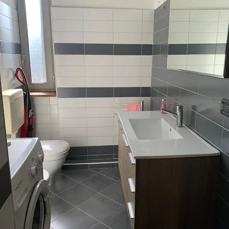 Apartment Bilocale Su Due Piani Vicino Centro