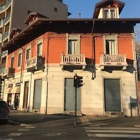 Bilocale Su Due Piani Vicino Centro * Turin